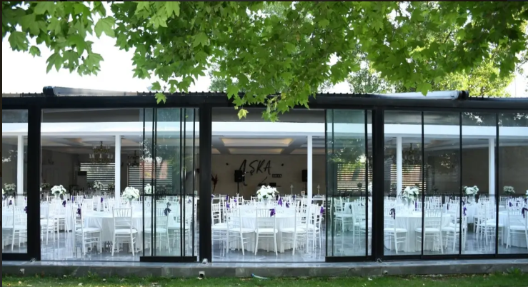 Salon Aşka Davet